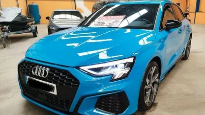Usado Audi A3 Comfort 150 CV (110 kW) 2021 Azul Berlina