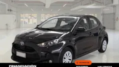 Usado 2021 Toyota Yaris Hybrid Business Edition Berlina | 14.850 € (Buen precio)