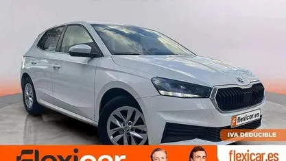 Usado Skoda Fabia Active 95 CV (69 kW) 2022 Blanco Utilitario