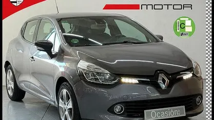 Usado Renault Clio IV 90 CV (66 kW) 2014 Gris / plata Berlina