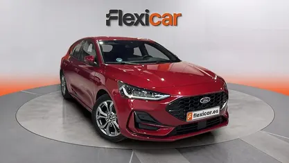 Usado Ford Focus ST-Line 125 CV (91 kW) 2023 Granate Familiar