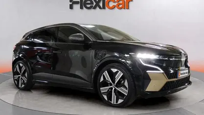 Negro Usado 2023 Renault Megane E-Tech Iconic Berlina | 22.290 € (Precio justo)