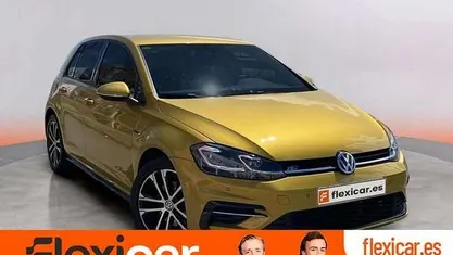 Usado VW Golf VII Sportline 150 CV (110 kW) 2018 Amarillo Utilitario