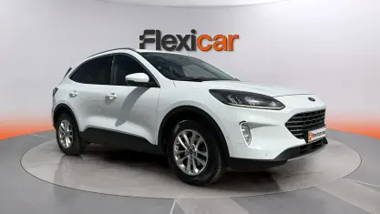 Usado Ford Kuga Titanium 150 CV (110 kW) 2023 Blanco SUV