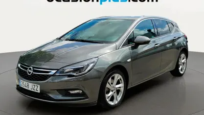 Usado Opel Astra Dynamic 110 CV (80 kW) 2017 Gris Utilitario