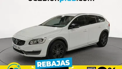Blanco Usado 2015 Volvo V60 CC Kinetic Familiar | 14.980 € (Precio justo)