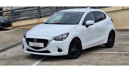 Usado Mazda 2 90 CV (66 kW) 2019 Blanco Utilitario