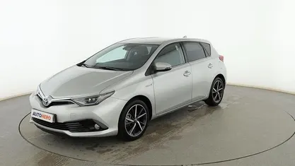Usado Toyota Auris Hybrid Edition 136 CV (100 kW) 2017 Gris Berlina