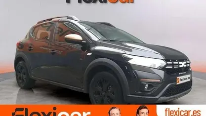 Usado Dacia Sandero Essentiel 67 HP (49 kW) 2025 Citadino