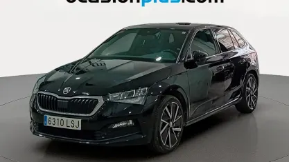 Usado Skoda Scala Sport 110 CV (80 kW) 2021 Negro Utilitario