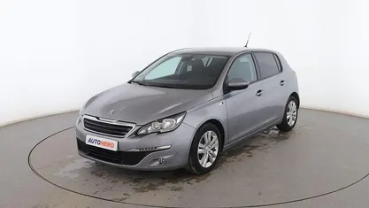 Usado Peugeot 308 Style 100 CV (73 kW) 2017 Negro Berlina