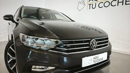 Usado VW Passat Executive 150 CV (110 kW) 2023 Gris Familiar