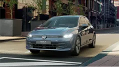 Azul Nuevo 2025 VW Golf VIII Match Berlina | 36.667 € (Precio justo)