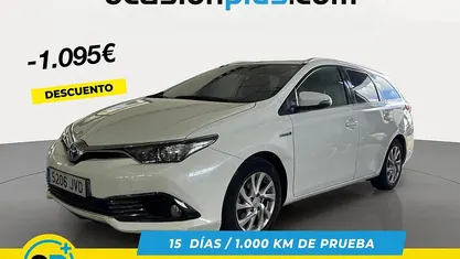 Blanco Usado 2016 Toyota Auris Hybrid Active Familiar | 14.790 € (Precio justo)
