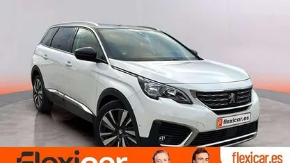 Usado Peugeot 5008 Allure 131 CV (96 kW) 2018 Blanco Monovolumen