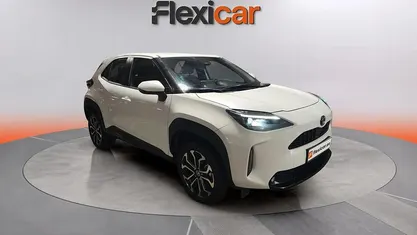 Usado Toyota Yaris Hybrid Active 116 CV (85 kW) 2024 Blanco