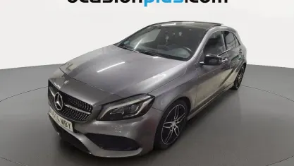 Usado Mercedes A200 AMG line 156 CV (114 kW) 2016 Gris Utilitario