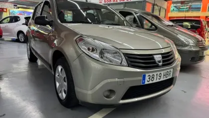 Usado Dacia Sandero Base 75 CV (55 kW) 2011 Utilitario