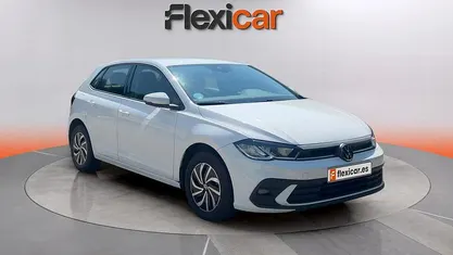 Usado VW Polo Life 95 CV (69 kW) 2023 Blanco Berlina