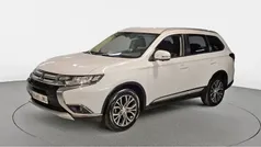 Blanco Usado 2017 Mitsubishi Outlander Motion SUV | 17.182 € (Precio justo)