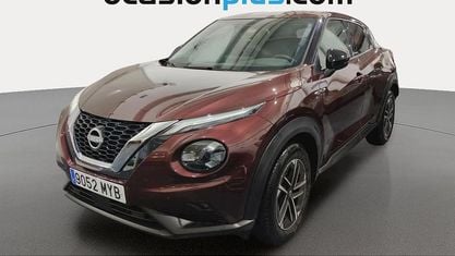 Begagnad Nissan Juke N-Connecta 114 HK (83 kW) 2025 Röd SUV