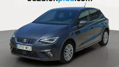 Usado Seat Ibiza XCELLENCE 116 CV (85 kW) 2025 Gris Utilitario