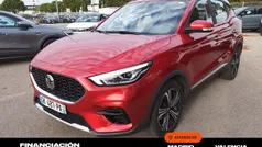 Rojo Usado 2023 MG ZS Comfort Berlina | 12.250 € (Buen precio)