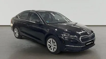Negro Nuevo 2025 Skoda Octavia Berlina | 27.990 € (Precio justo)
