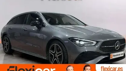 Usado Mercedes CLA200 150 CV (110 kW) 2024 Gris Coupe