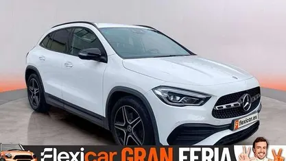 Usado Mercedes GLA200 150 CV (110 kW) 2020 Blanco SUV