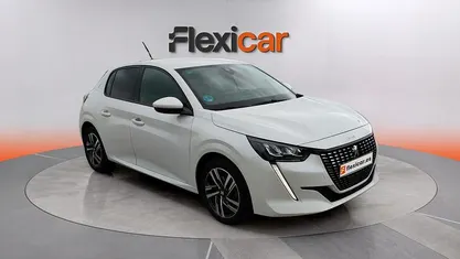 Usado Peugeot 208 Allure 100 CV (73 kW) 2021 Utilitario
