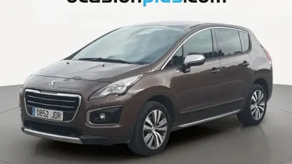 Usado Peugeot 3008 Style 120 CV (88 kW) 2015 Marrón Familiar