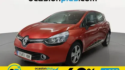 Usado Renault Clio IV Dynamique 90 CV (66 kW) 2012 Rojo Utilitario