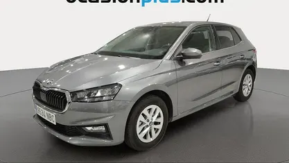 Usado Skoda Fabia Selection 116 CV (85 kW) 2025 Gris Utilitario