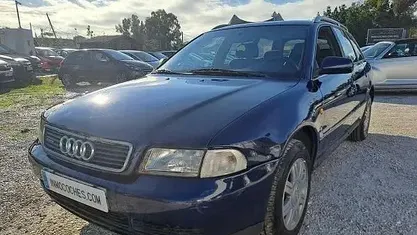 Usado Audi A4 193 CV (141 kW) 1999 Azul Familiar