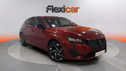 Usado Peugeot 308 Active 131 CV (96 kW) 2024 Rojo Berlina