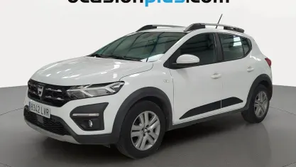 Usado Dacia Sandero Comfort 91 CV (66 kW) 2021 Blanco Utilitario
