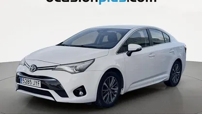 Usado Toyota Avensis Advance 143 CV (105 kW) 2017 Blanco Berlina