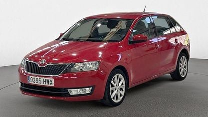 Usado Skoda Rapid Ambition 105 CV (77 kW) 2014 Rojo Berlina