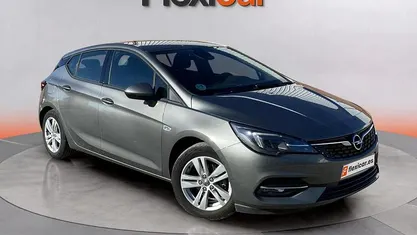 Usado Opel Astra 110 CV (80 kW) 2020 Gris Berlina