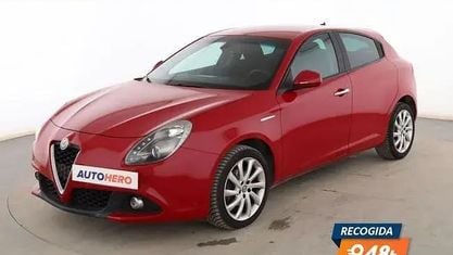 Usado Alfa Romeo Giulietta Super 120 CV (88 kW) 2017 Rojo Utilitario