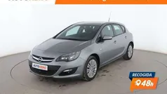 Usado 2015 Opel Astra Selective Berlina | 9099 € (Precio justo)