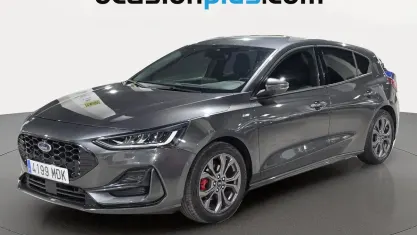 Usado Ford Focus ST-Line 125 CV (91 kW) 2023 Gris Utilitario