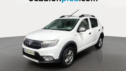 Usado Dacia Sandero Comfort 90 CV (66 kW) 2018 Blanco Utilitario