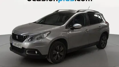 Usado Peugeot 2008 Style 82 CV (60 kW) 2018 Gris SUV