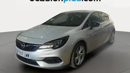 Usado Opel Astra GS Line 110 CV (80 kW) 2021 Gris plata Utilitario