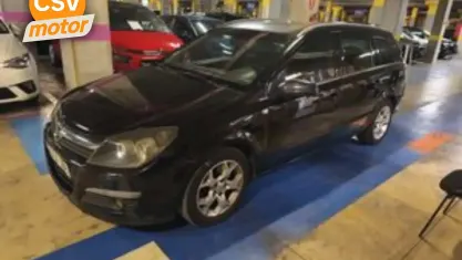 Usado Opel Astra Enjoy 120 CV (88 kW) 2006 Negro Utilitario