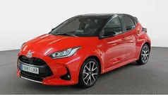 Rojo Usado 2020 Toyota Yaris Hybrid Plus Utilitario | 17.955 € (Precio justo)