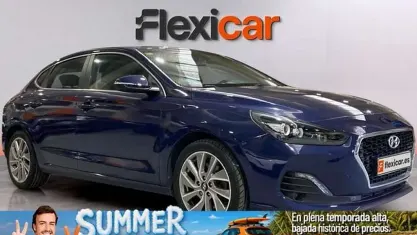 Usado Hyundai i30 Style 140 CV (102 kW) 2018 Azul Berlina