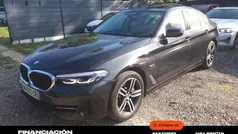 Gris Usado 2023 BMW 530e Berlina | 36.850 € (Super precio)